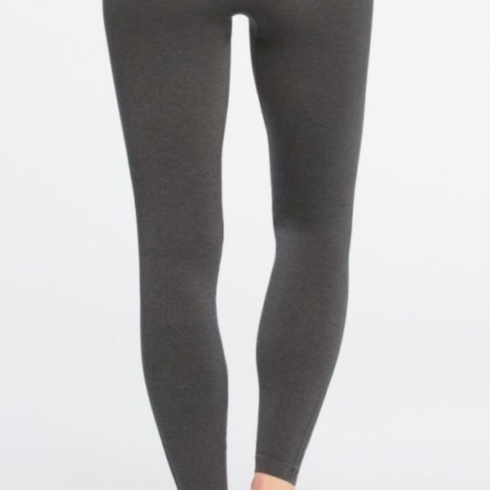 SPANX Size XL Look at Me Now Seamless High Waist Grey Leggings - Picture 3 of 11